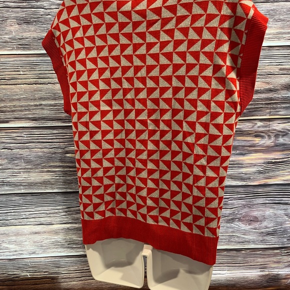 Sz Small Lucca Geometric Red/Orange and Blue/GrayWomen's Sweater Vest - Picture 2 of 5